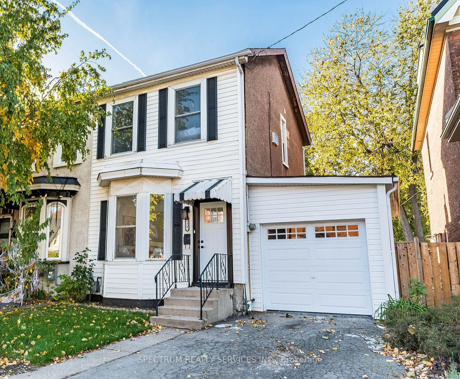 135 East Avenue, ON L8L 5H8