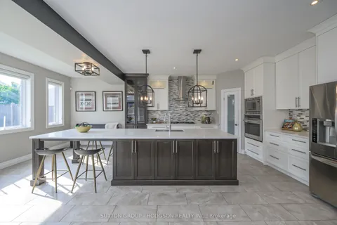 1070 Melsetter Way, London North, ON N6G 0S4