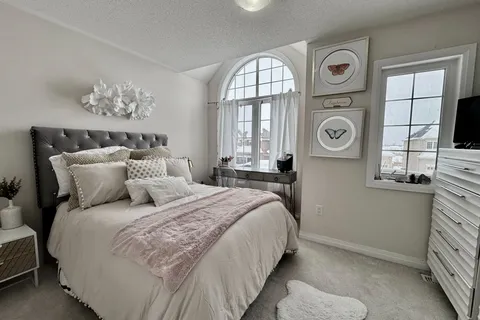 27 Jenkins Street, ON L9W 7R2