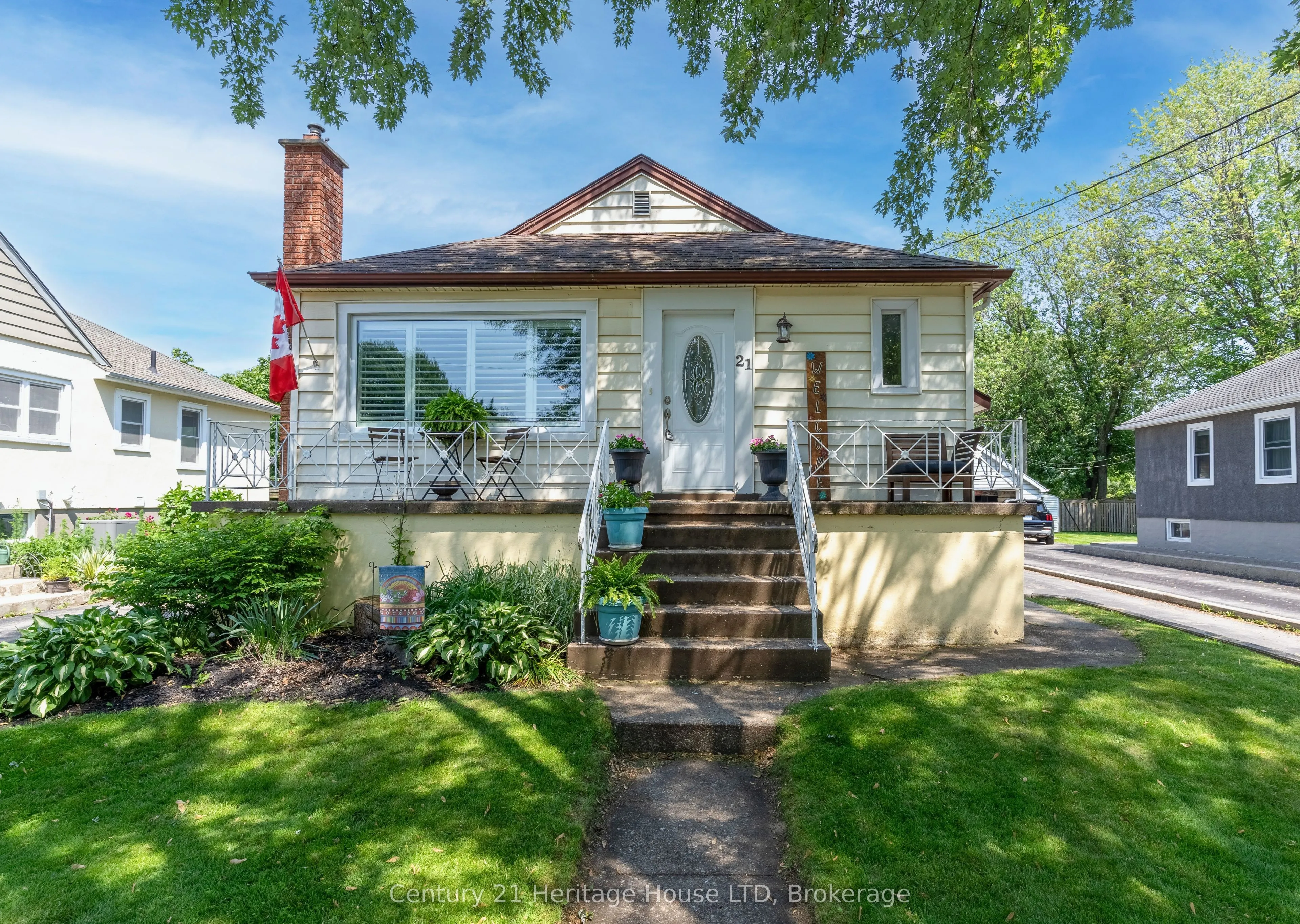 21 Linwood Avenue, ON L3K 5J4