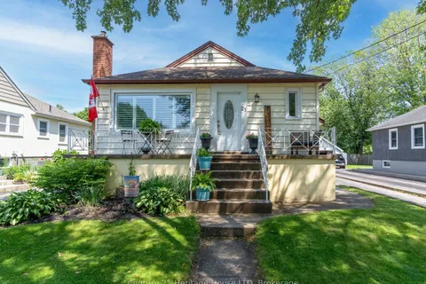 21 Linwood Avenue, ON L3K 5J4