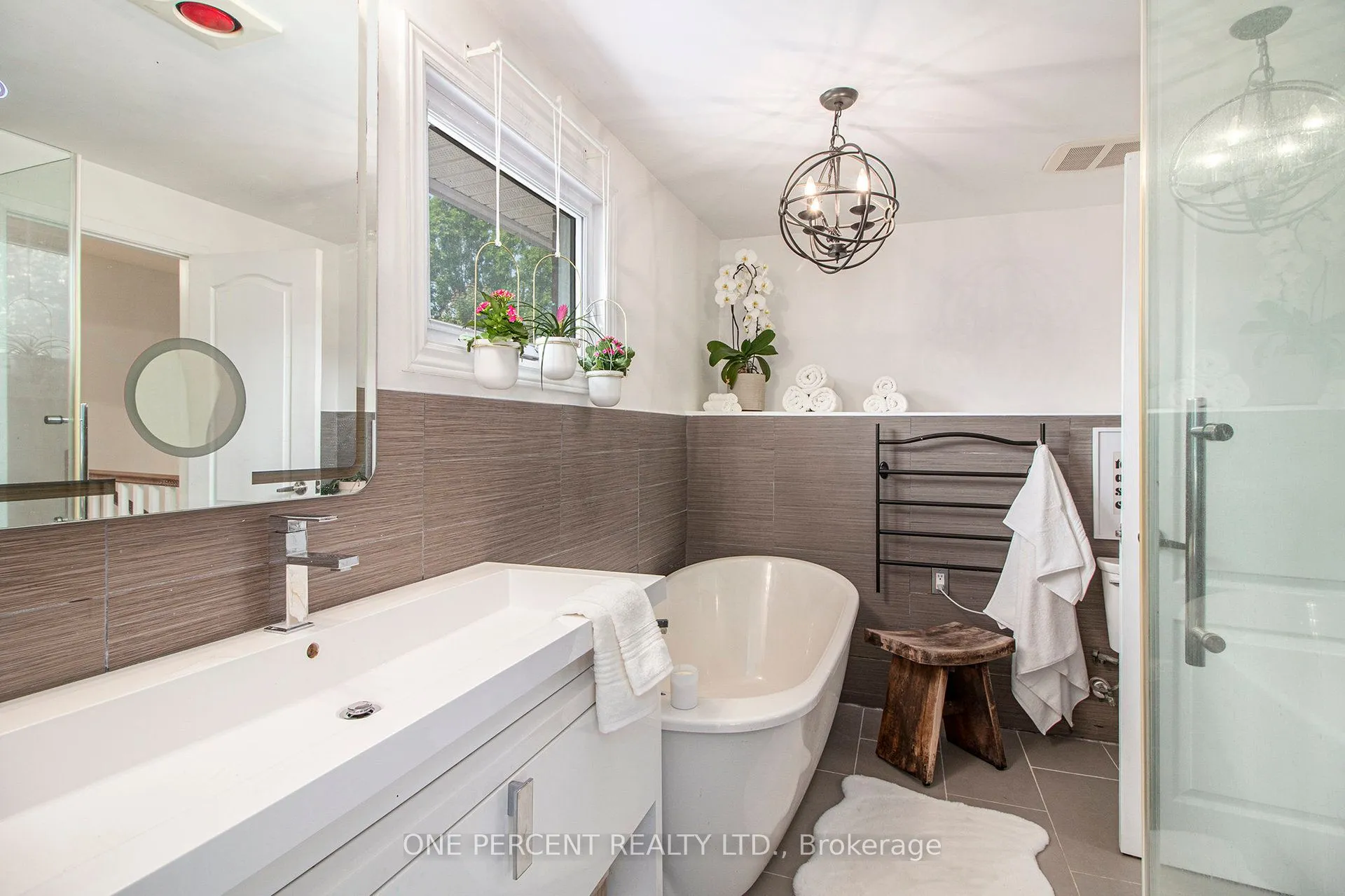 1042 Harkness Avenue, ON K1V 6P2