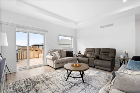 62 Hastings Park Drive, ON K8P 0H7