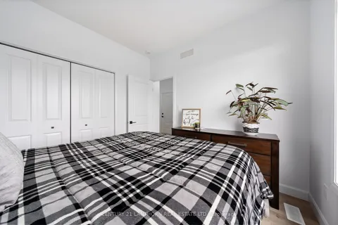 62 Hastings Park Drive, ON K8P 0H7