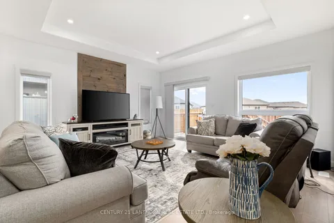 62 Hastings Park Drive, ON K8P 0H7
