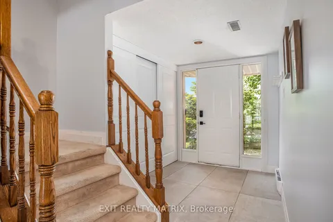 23 Weybridge Drive, ON K2J 4A1