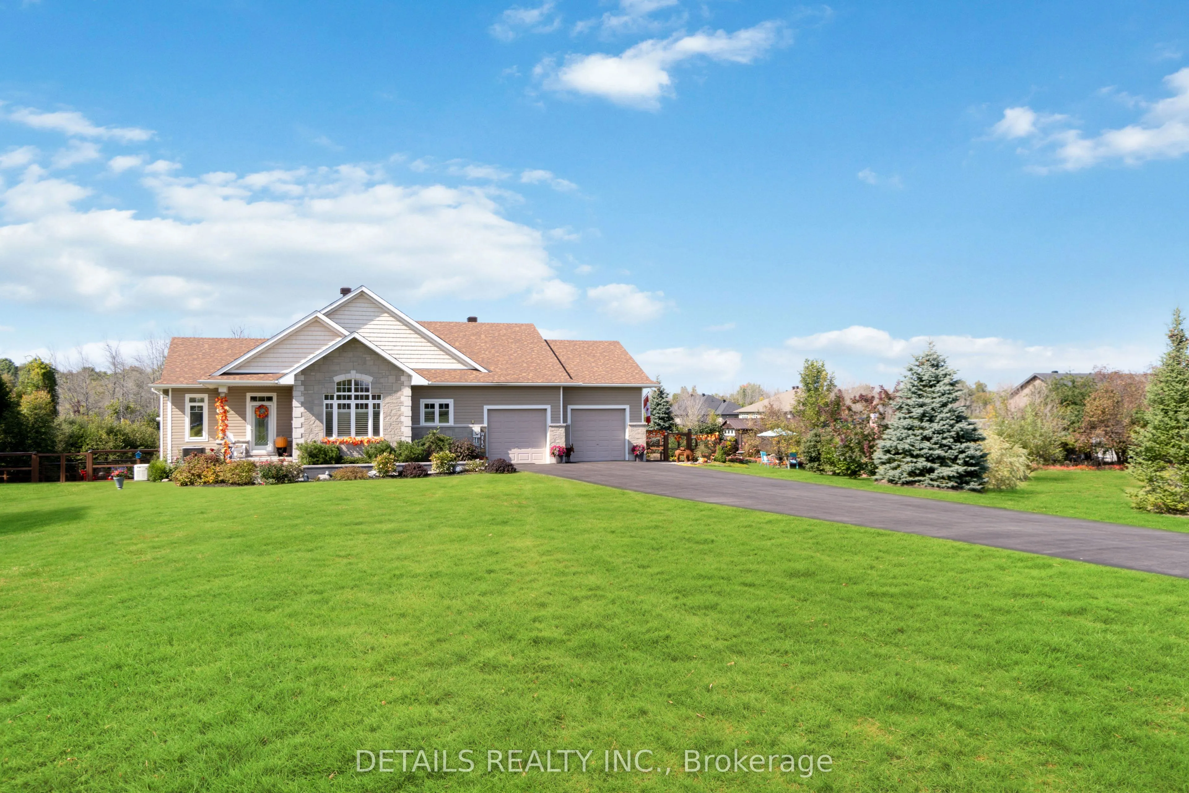 176 Malcolms Way, ON K7A 4S7