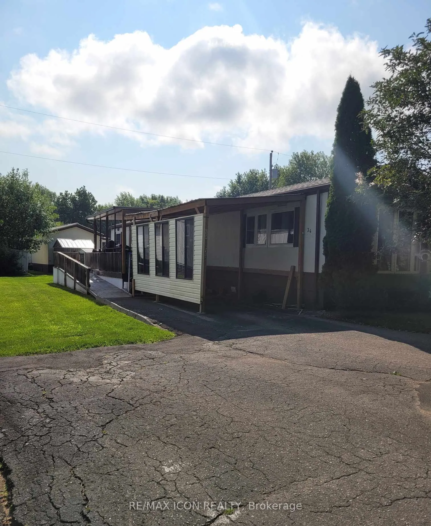 9839 Lakeshore Road, ON N0M 1T0