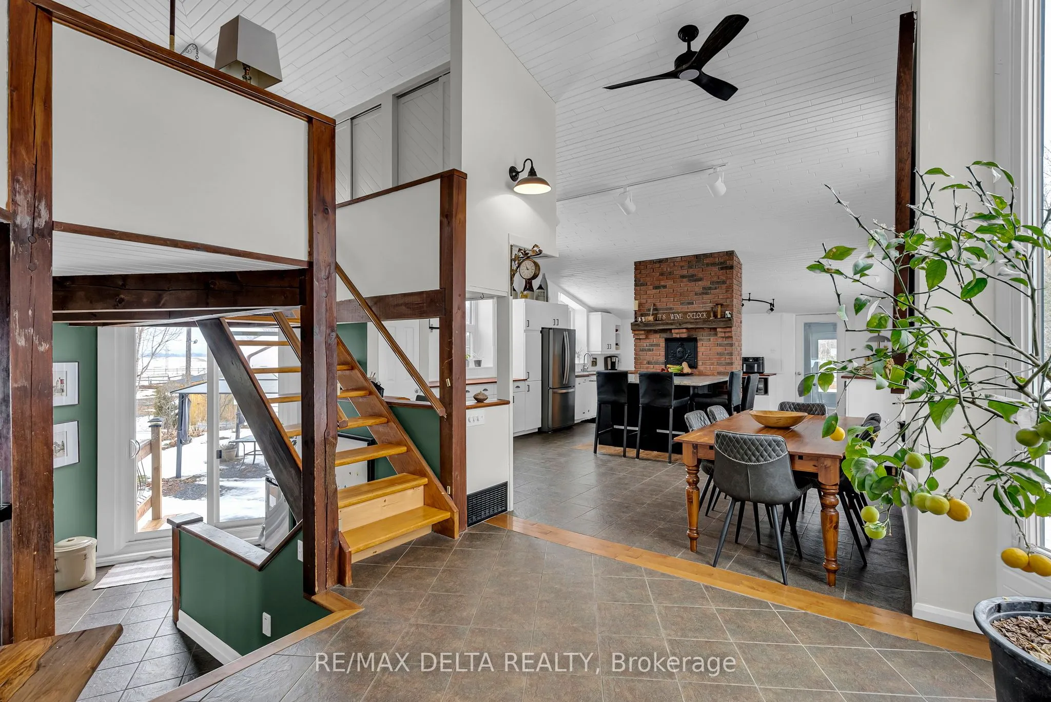 3631 Concession 2 Concession, ON K0A 3K0