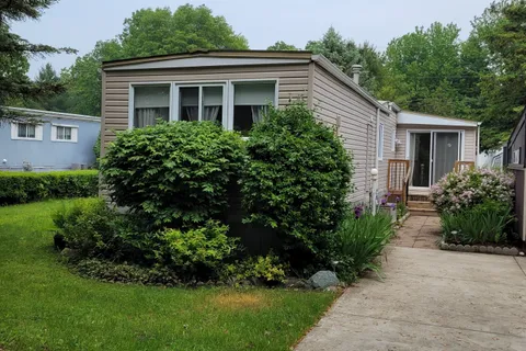 9839 Lakeshore Road, ON N0M 1T0