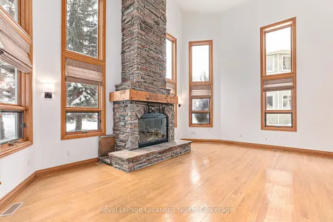 137 Pioneer Lane, ON L9Y 0M7