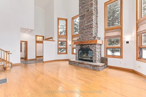 137 Pioneer Lane, ON L9Y 0M7