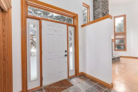 137 Pioneer Lane, ON L9Y 0M7