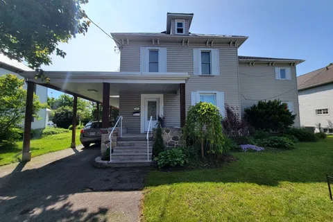 16 Peter Street, ON K0C 1T0