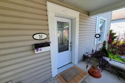 16 Peter Street, ON K0C 1T0