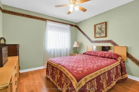 56 Roseanne Lane, ON K1B 1C2