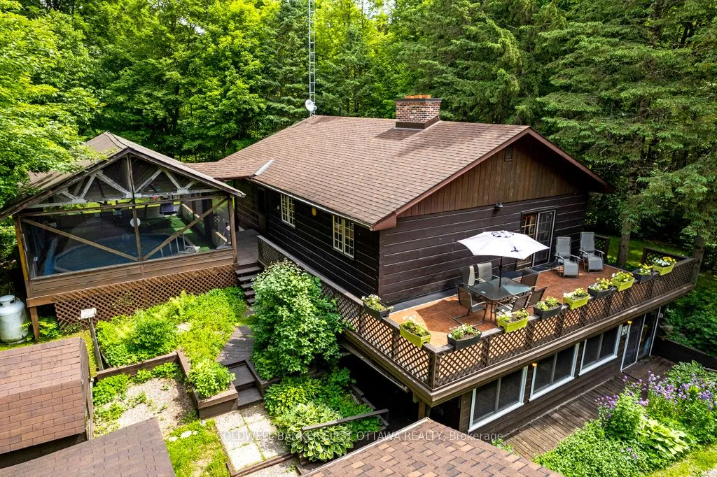 1102 EBBS BAY Road, ON K7C 0C5