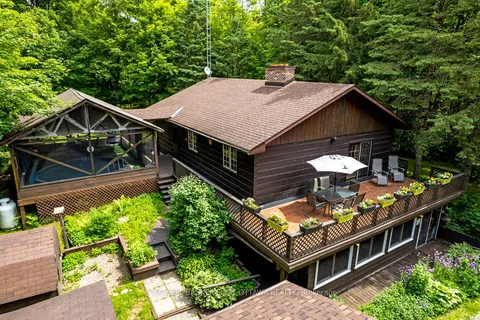 1102 EBBS BAY Road, ON K7C 0C5