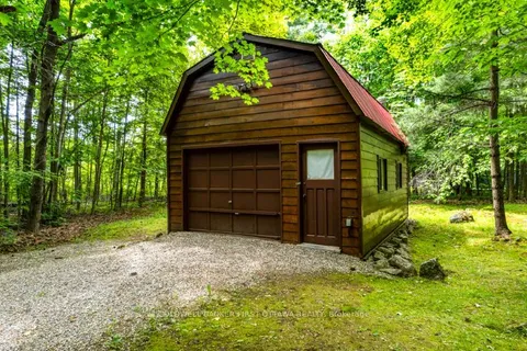 1102 EBBS BAY Road, ON K7C 0C5