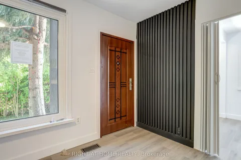 9 Belfast Court, ON L2R 1P3