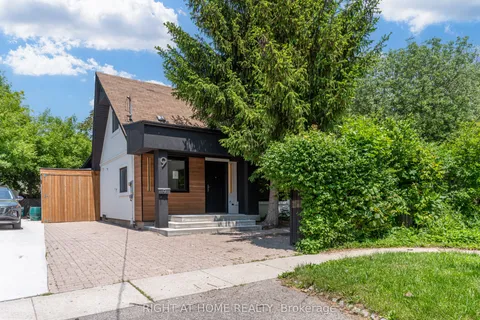 9 Belfast Court, ON L2R 1P3