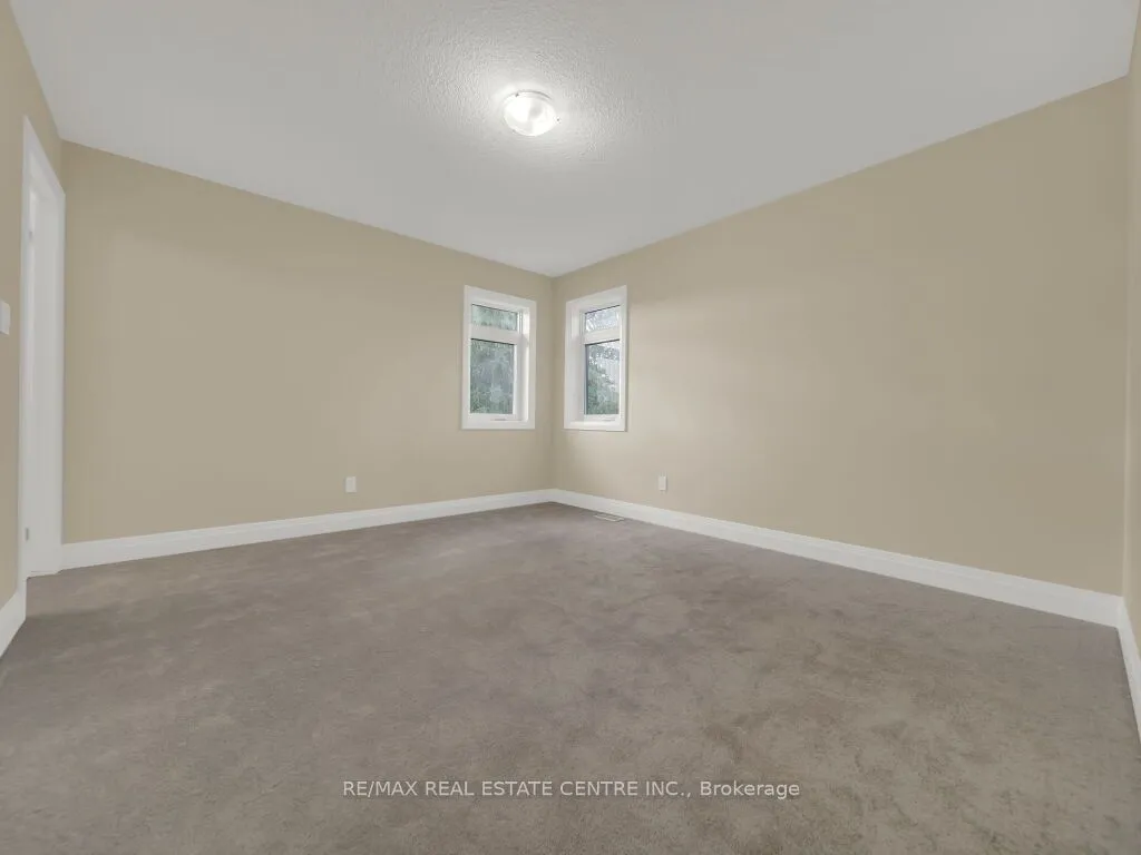 4 Elm Street, ON N5C 1R8