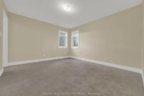 4 Elm Street, ON N5C 1R8