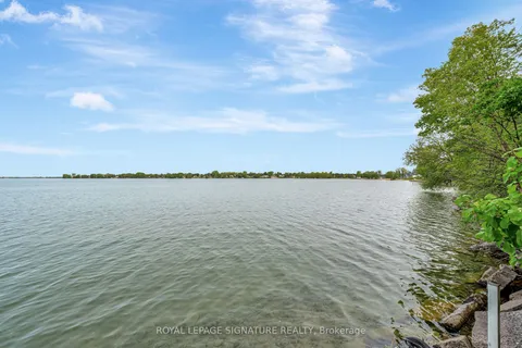 27 Thrush Lane, Prince Edward County, ON K0K 2T0