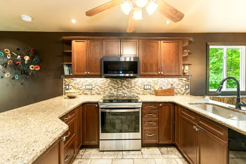 4216 Pine Ridge Drive, Frontenac, ON K0H 2W0