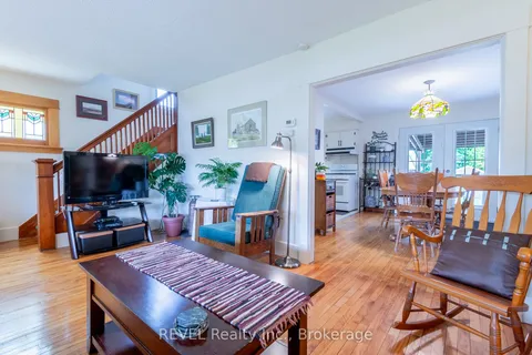 298 Stanley Street, ON L3K 3A2