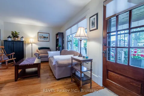 298 Stanley Street, ON L3K 3A2