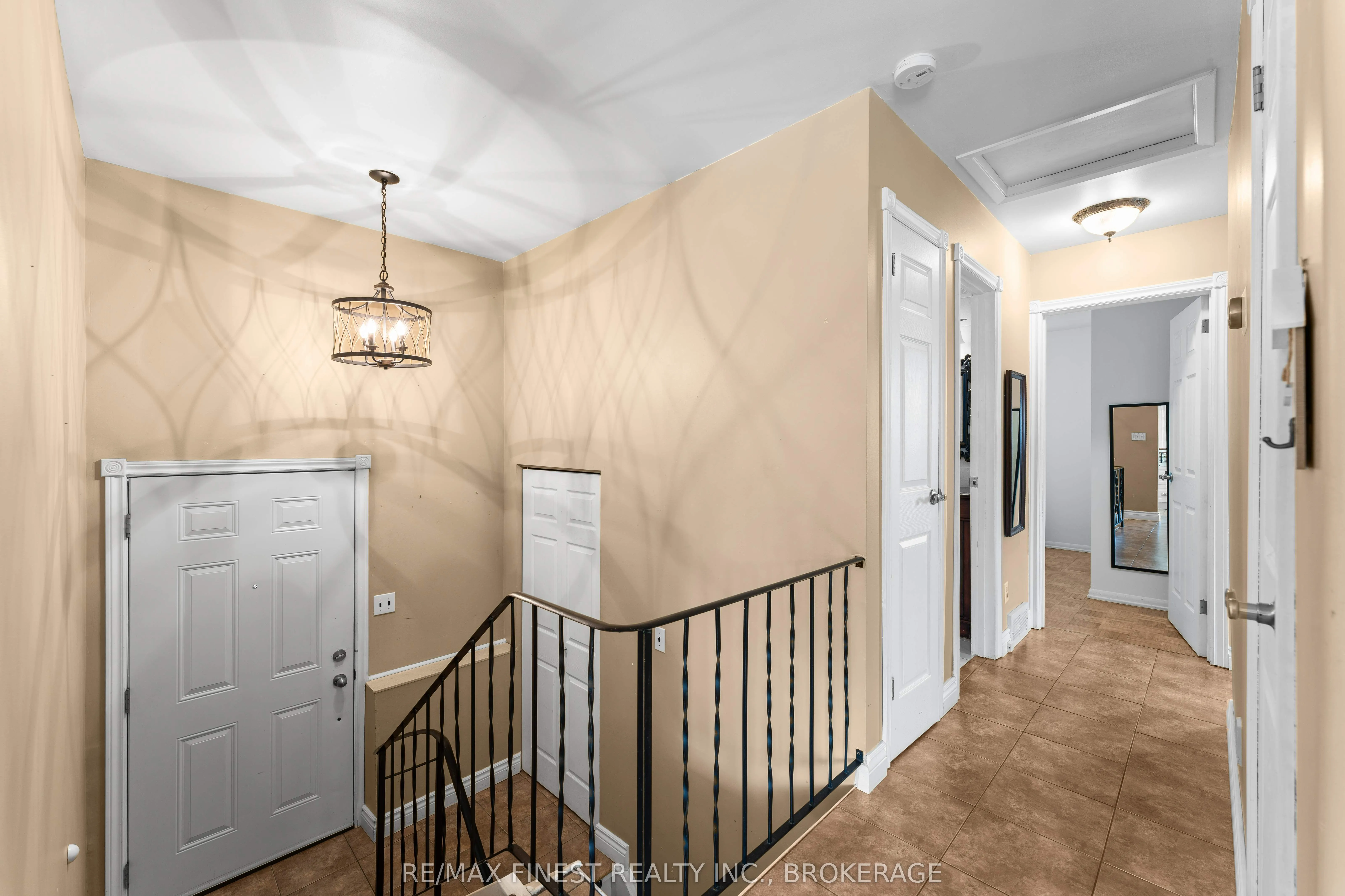 95 Calderwood Drive, ON K7M 6L5
