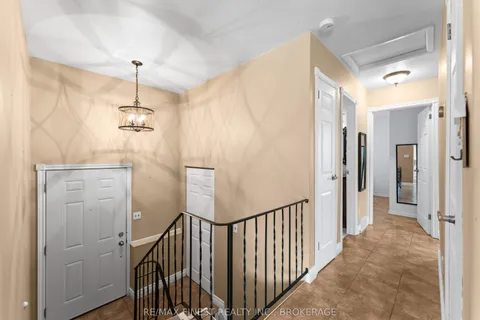 95 Calderwood Drive, ON K7M 6L5
