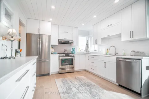 1206 Pembroke Street, Laurentian Valley, ON K8A 7R7