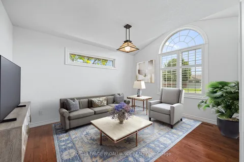 3 Hazel Court, Belleville, ON K8P 5M4