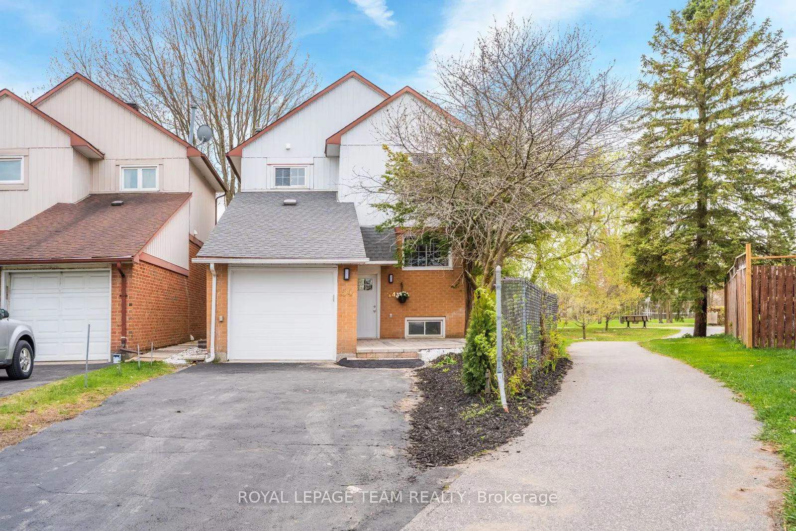 54 Greenboro Crescent, Hunt Club - South Keys and Area, ON K1T 1W5