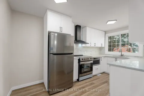 54 Greenboro Crescent, Hunt Club - South Keys and Area, ON K1T 1W5
