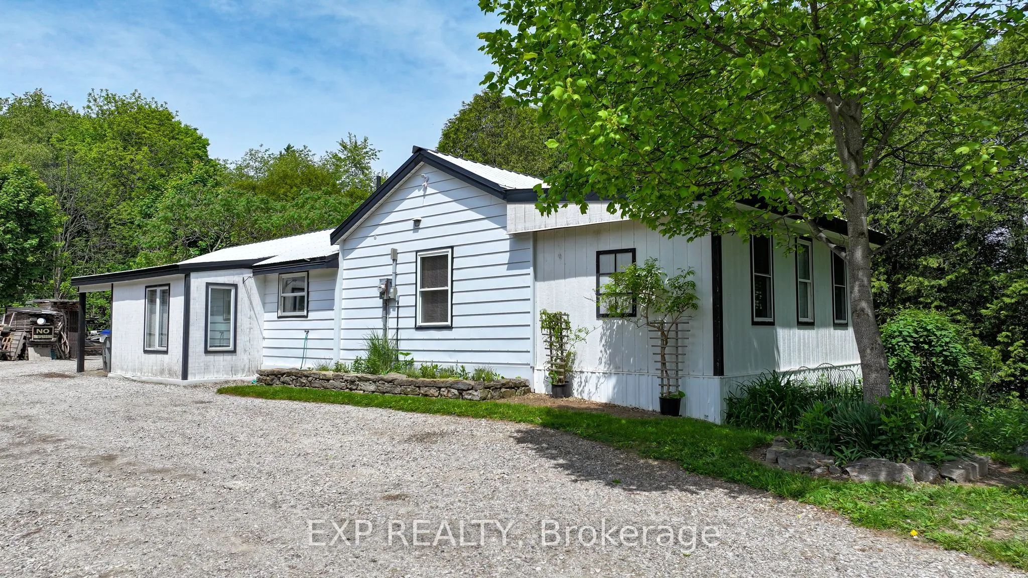 32207 Sylvan Road, North Middlesex, ON N0M 2K0