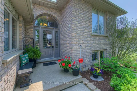 58 Bradbury Crescent, Brant, ON N3L 4E2