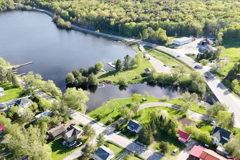 17 Harriet Street, McKellar, ON P0G 1C0