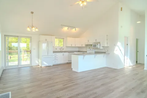 17 Harriet Street, McKellar, ON P0G 1C0