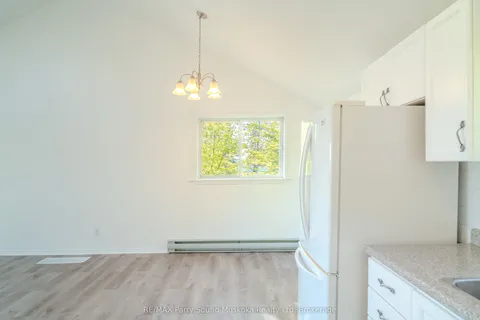 17 Harriet Street, McKellar, ON P0G 1C0