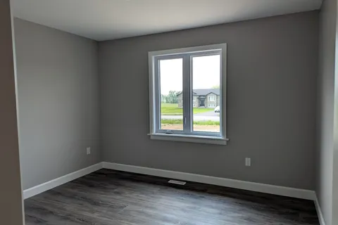 109 Bittersweet Road, ON K0H 1W0