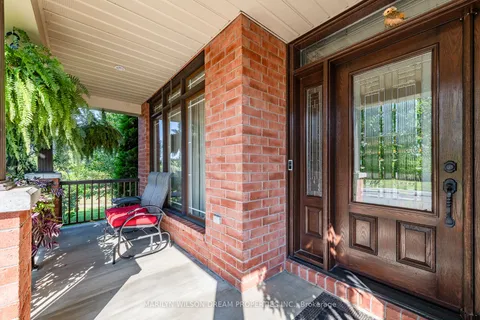 1095 Halton Terrace, ON K2W 1G8