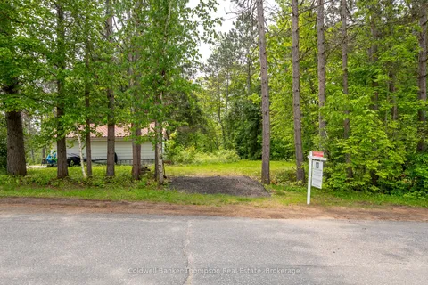 211 Lakeshore Road, ON P1H 1Y8