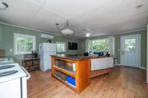 1055 2nd Avenue, ON N0H 2G0