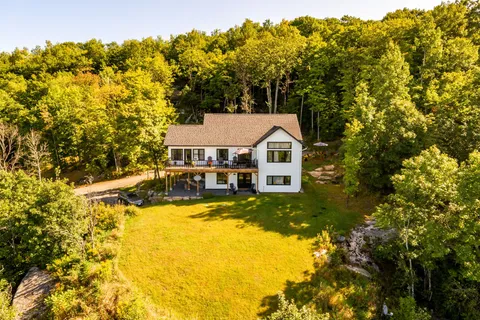 467 Clearwater Lake Road, ON P0B 1L0