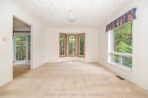 11 Banting Drive, ON K0J 1P0