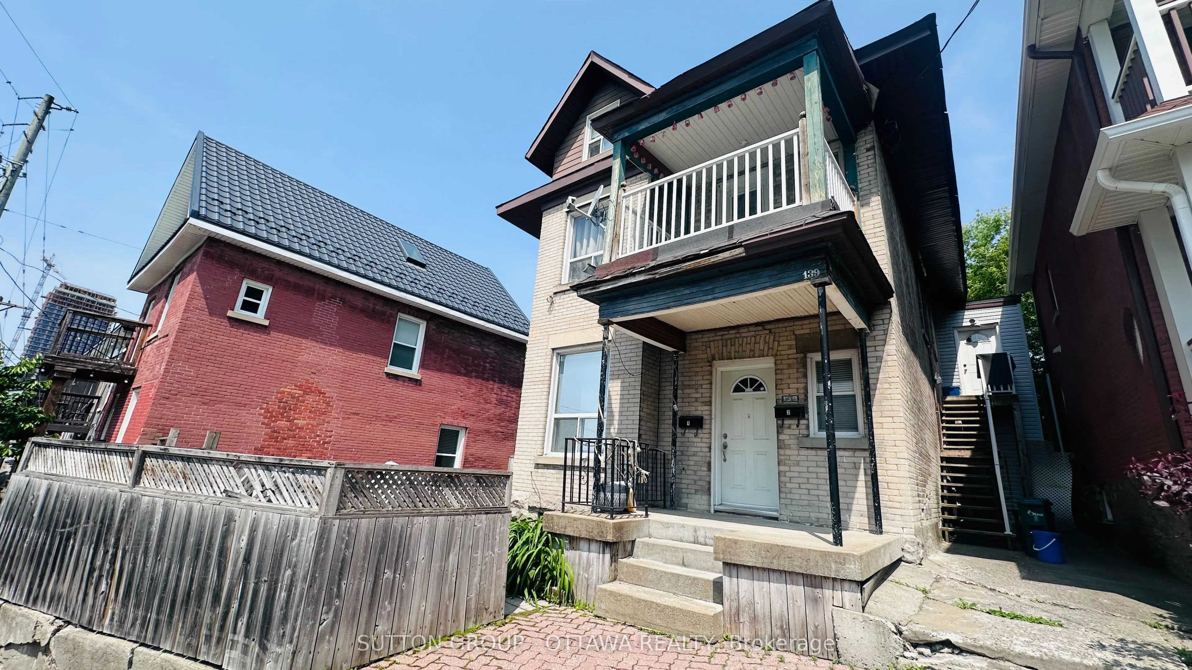 139 Eccles Street, ON K1R 6S7