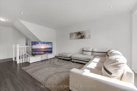 187 Cardinal Crescent, ON L3C 0B7
